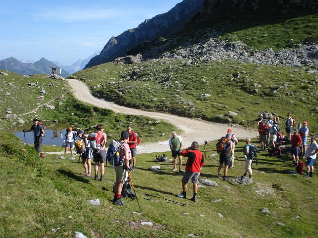 50  links geht es zu den Kalkspitzen und rechts zu den Seen.JPG